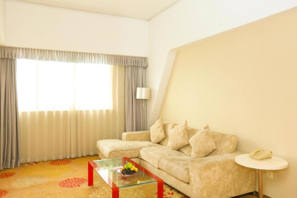 Ramada Plaza By Wyndham Hangzhou Riverside מראה חיצוני תמונה