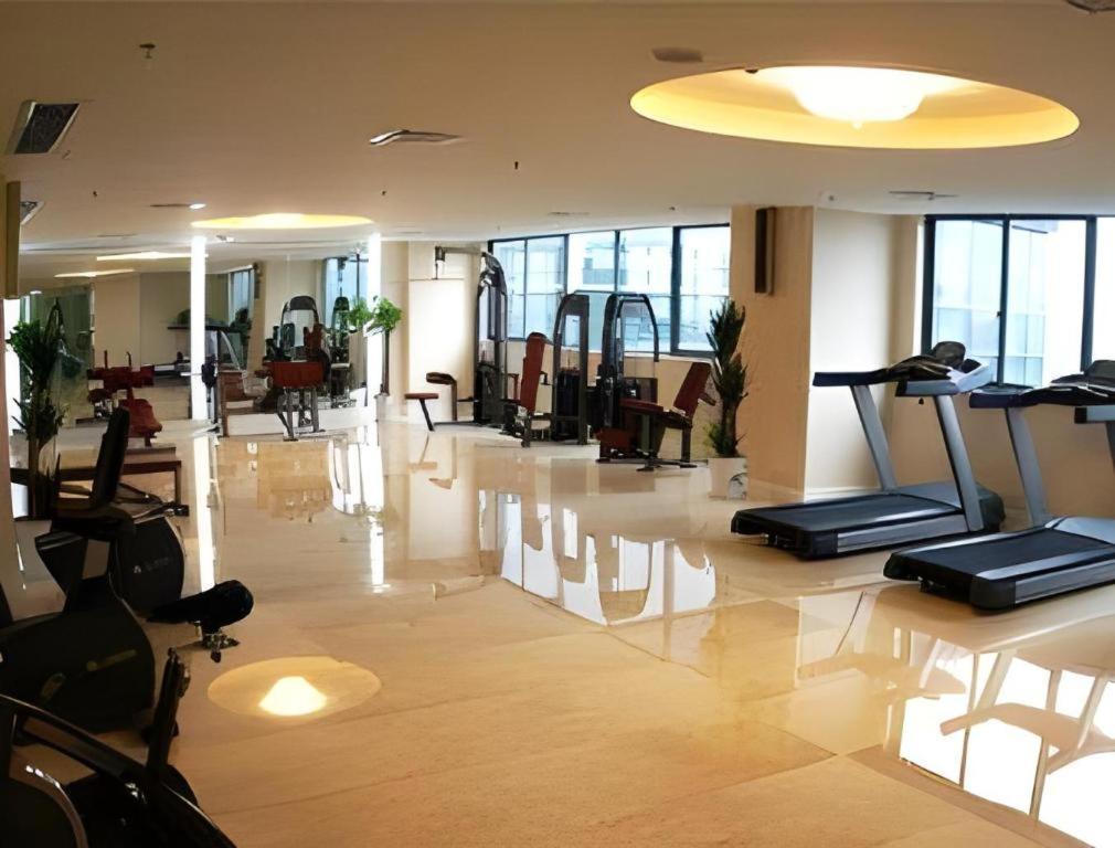 Ramada Plaza By Wyndham Hangzhou Riverside מראה חיצוני תמונה