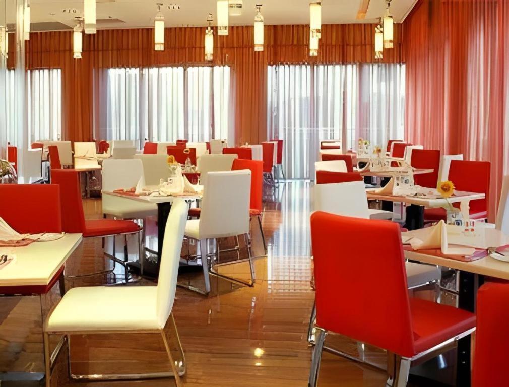 Ramada Plaza By Wyndham Hangzhou Riverside מראה חיצוני תמונה